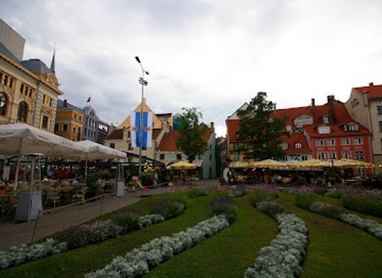 latvia/livonia/landmark/livu-laukums