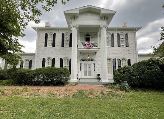tennessee/middle-tennessee/landmark/weakley-truett-clark-house