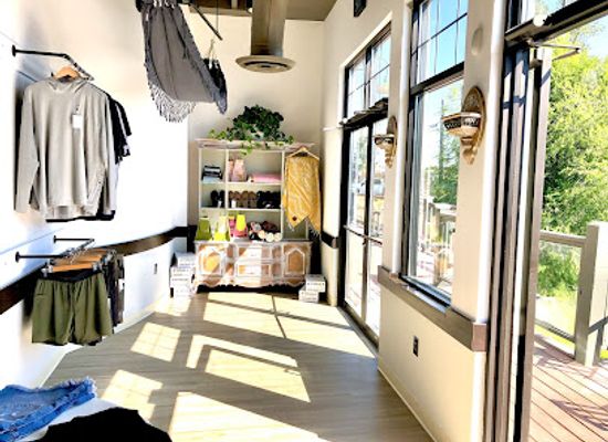idaho/sandpoint/landmark/the-peppered-mercantile