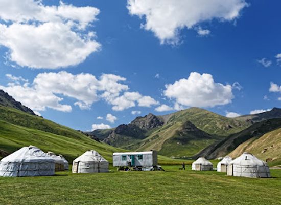 kyrgyzstan/tian-shan-mountains/landmark/tash-rabat