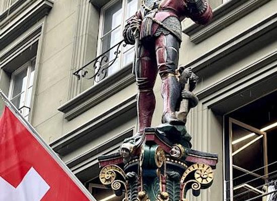 switzerland/interlaken/landmark/ryfflibrunnen