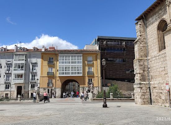 spain/burgos/landmark/arco-de-san-juan