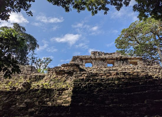 mexico/lacandon-jungle/landmark/zona-arqueologica-de-yaxchilan