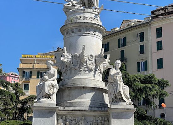 italy/genoa/landmark/monument-to-christopher-colombus-in-piazza-acquaverde