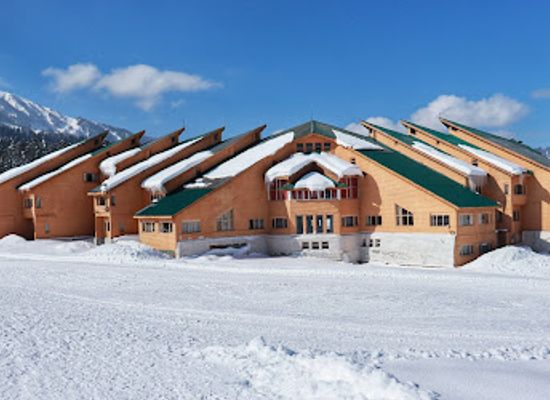 india/gulmarg/landmark/indian-institute-of-skiing-mountaineering
