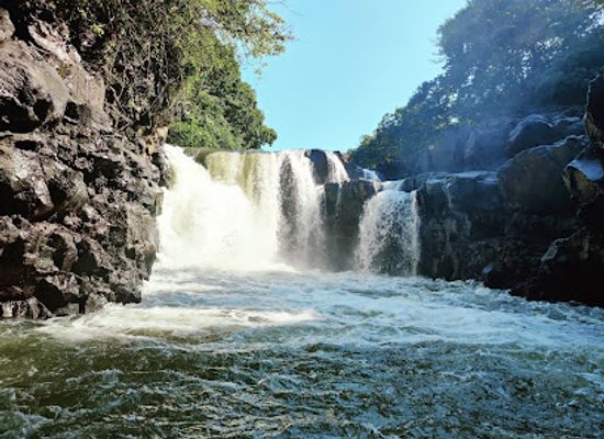 mauritius/rochester-falls/landmark/grse-waterfall