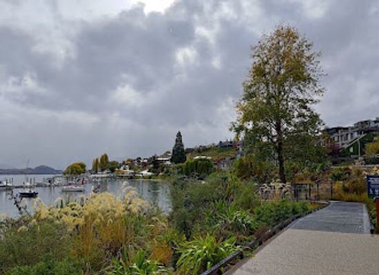 new-zealand/wanaka/landmark/wanaka-boardwalk