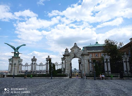hungary/central-transdanubia/landmark/buda-castle