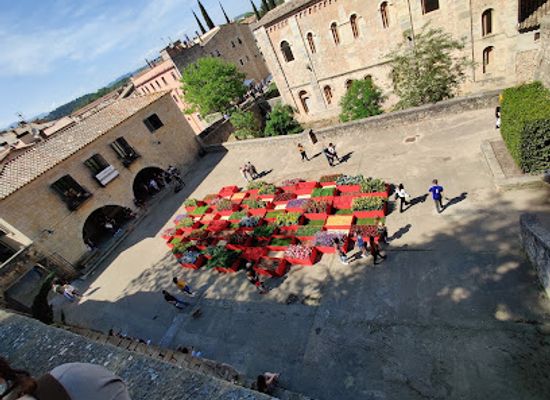spain/girona/landmark/placa-dels-jurats