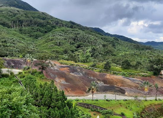mauritius/chamarel-coloured-earth/landmark/la-vallee-des-couleurs-nature-park
