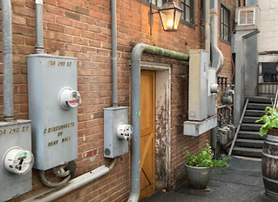 virginia/charlottesville/landmark/the-alley-light