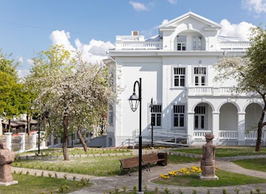 lithuania/siauliai/landmark/siauliu-ausros-muziejus