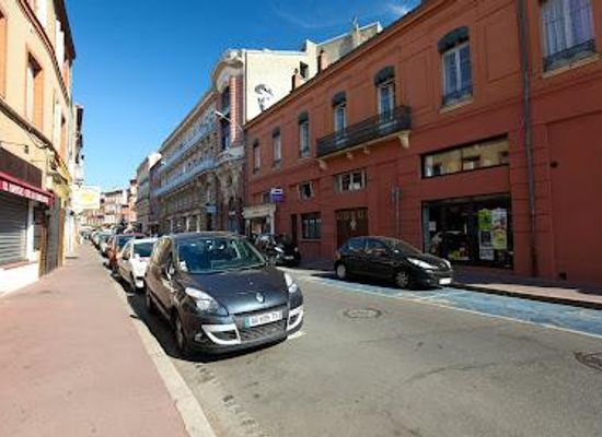 france/toulouse/landmark/place-de-la-daurade-port-de-la-daurade