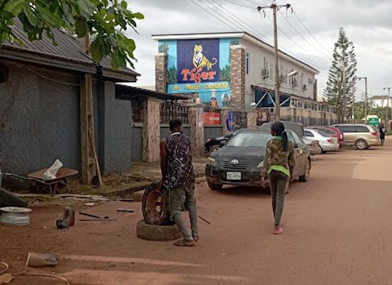 nigeria/enugu/landmark/de-pines