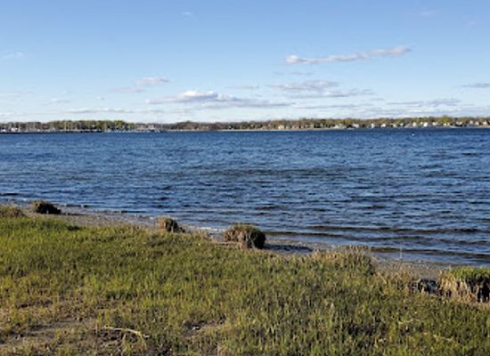rhode-island/providence-county/landmark/chepiwanoxet-point