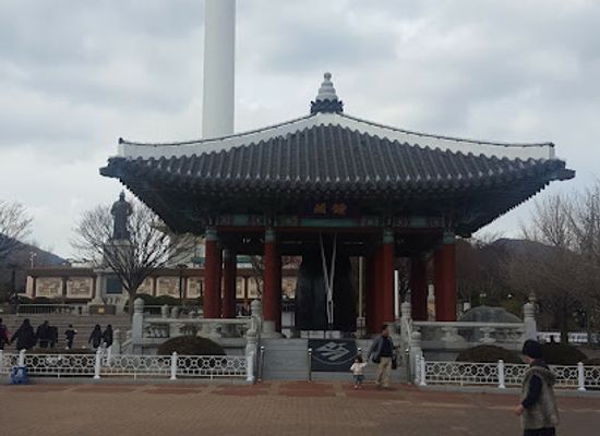 south-korea/busan/landmark/baeksan-memorial-hall