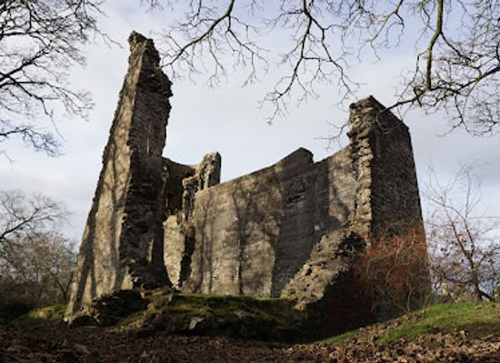 united-kingdom/lanarkshire/landmark/strathaven-castle