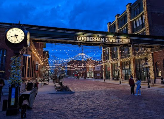 canada/greater-toronto-area/landmark/the-distillery-historic-district