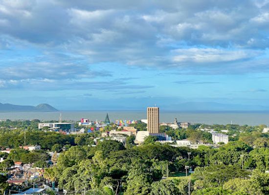 nicaragua/managua/landmark/reserva-natural-laguna-de-tiscapa