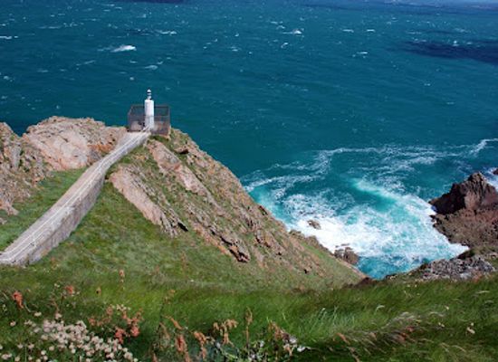 jersey/st-aubin-s-bay/landmark/grosnez-castle