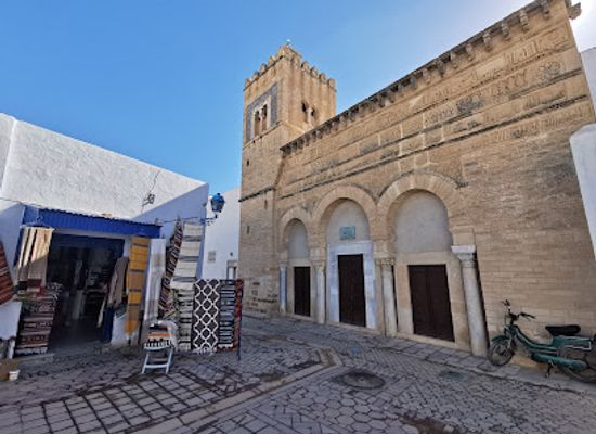 tunisia/kairouan/landmark/mosque-of-the-three-doors