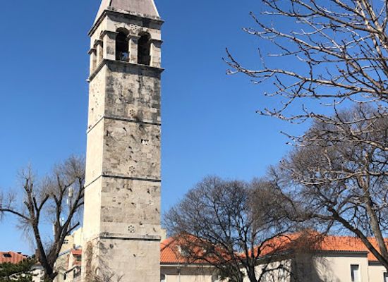 croatia/split/landmark/the-bell-tower-and-the-chapel-of-the-holy-arnir