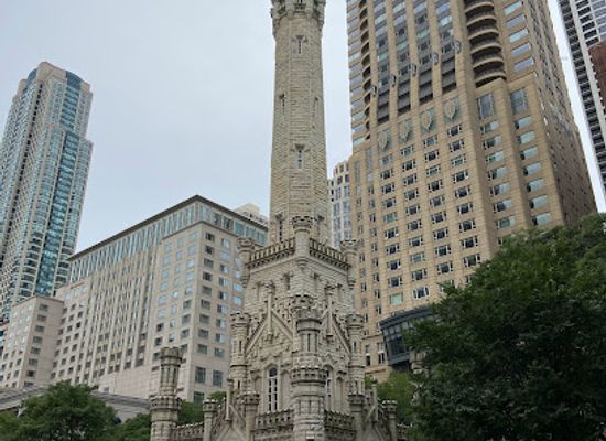 illinois/chicago/magnificent-mile/landmark/chicago-water-tower
