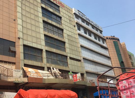 uganda/central-region/landmark/victor-s-plaza