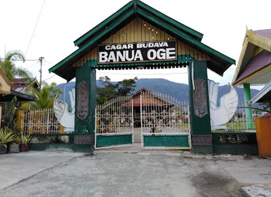 indonesia/sulawesi/landmark/sou-raja