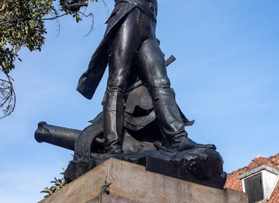 colombia/bogota/chapinero/landmark/monumento-antonio-jose-de-sucre