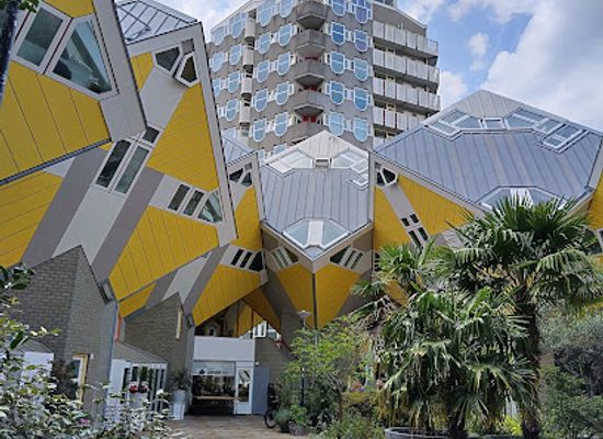 netherlands/rijnmond/landmark/cube-houses-kubuswoningen