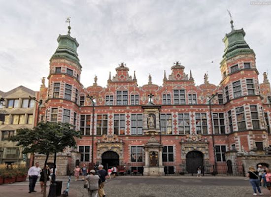 poland/gdansk/landmark/manierystyczna-fasada-dawnej-wielkiej-zbrojowni-xvii-w-styl-holenderski