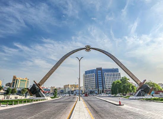 qatar/al-daayen/landmark/sword-gate-monument