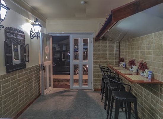 tonga/nuku-island/landmark/lunarossa-deli