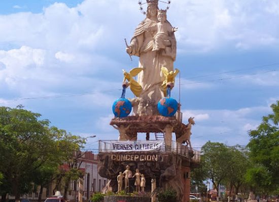 paraguay/concepcion-forest/landmark/estatua-maria-auxiliadora