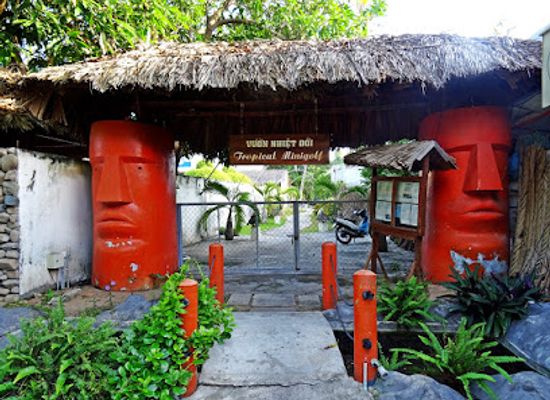 vietnam/phan-thiet/landmark/tropical-mini-golf-and-restaurant