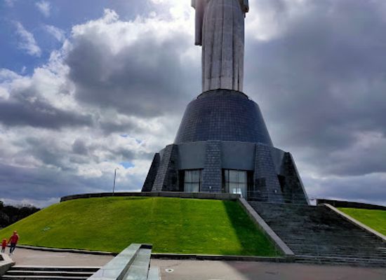 ukraine/dnieper-ukraine/landmark/ukrainian-motherland-monument