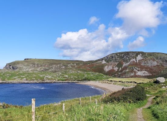 ireland/slieve-league-cliffs/landmark/glencolumbkille-beach