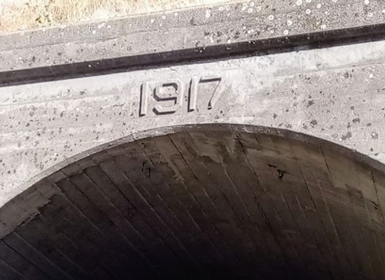 oregon/washington-county/landmark/old-oregon-washington-highway-tunnel