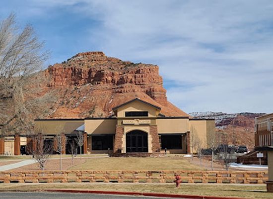 utah/kanab/landmark/kanab-center