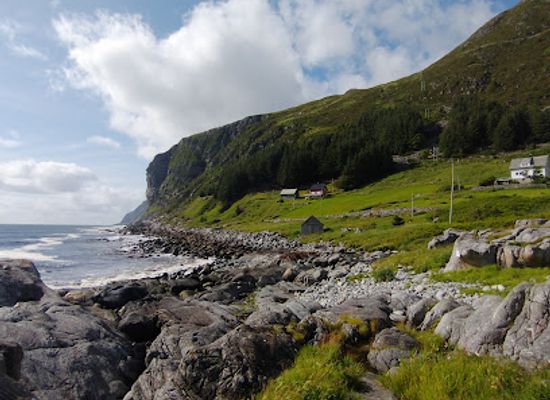 norway/more-og-romsdal/landmark/kannesteinen