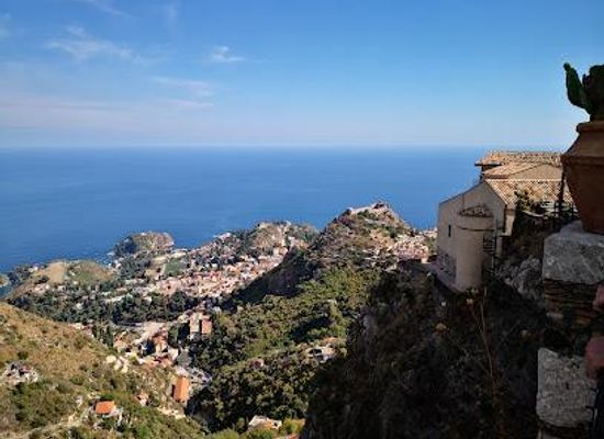 italy/taormina/landmark/castelmola