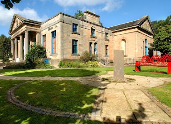 united-kingdom/stirling/attraction/the-stirling-smith-art-gallery-museum