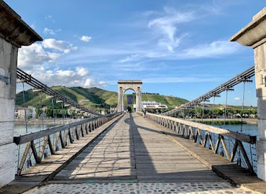france/rhone-alpes/landmark/passerelle-marc-seguin