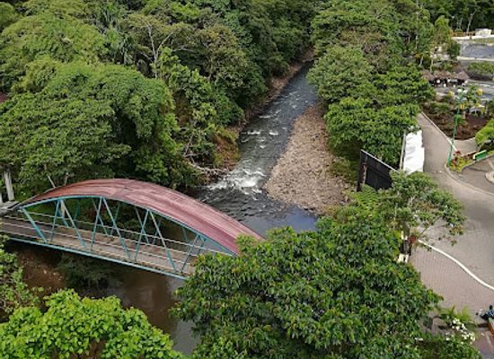 ecuador/pastaza-region/landmark/malecon-boayaku-puyo