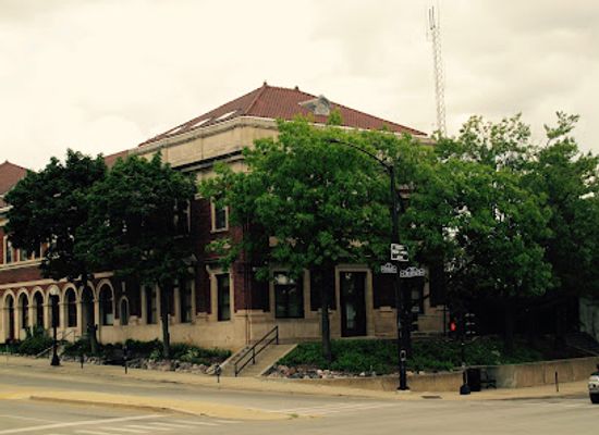 illinois/champaign/landmark/maize-at-the-station