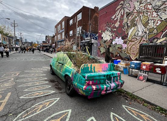 canada/toronto/kensington-market/landmark/the-garden-car