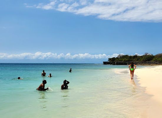 uganda/northern-region/landmark/mbudya-island