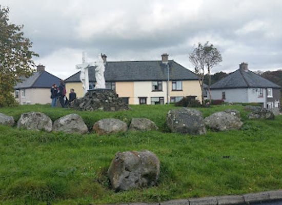 ireland/county-sligo/landmark/abbeyquarter-passage-tomb-the-fort
