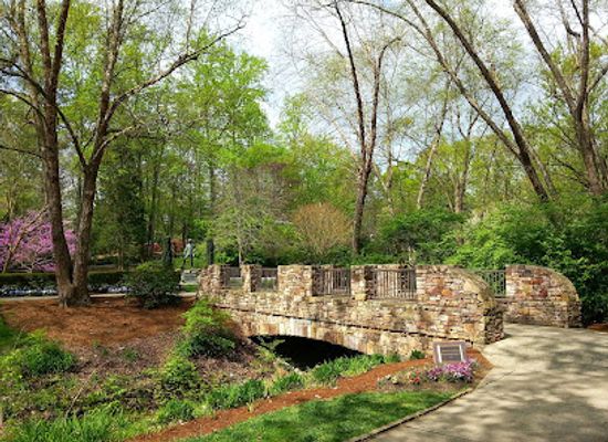 north-carolina/greensboro/landmark/tanger-family-bicentennial-garden